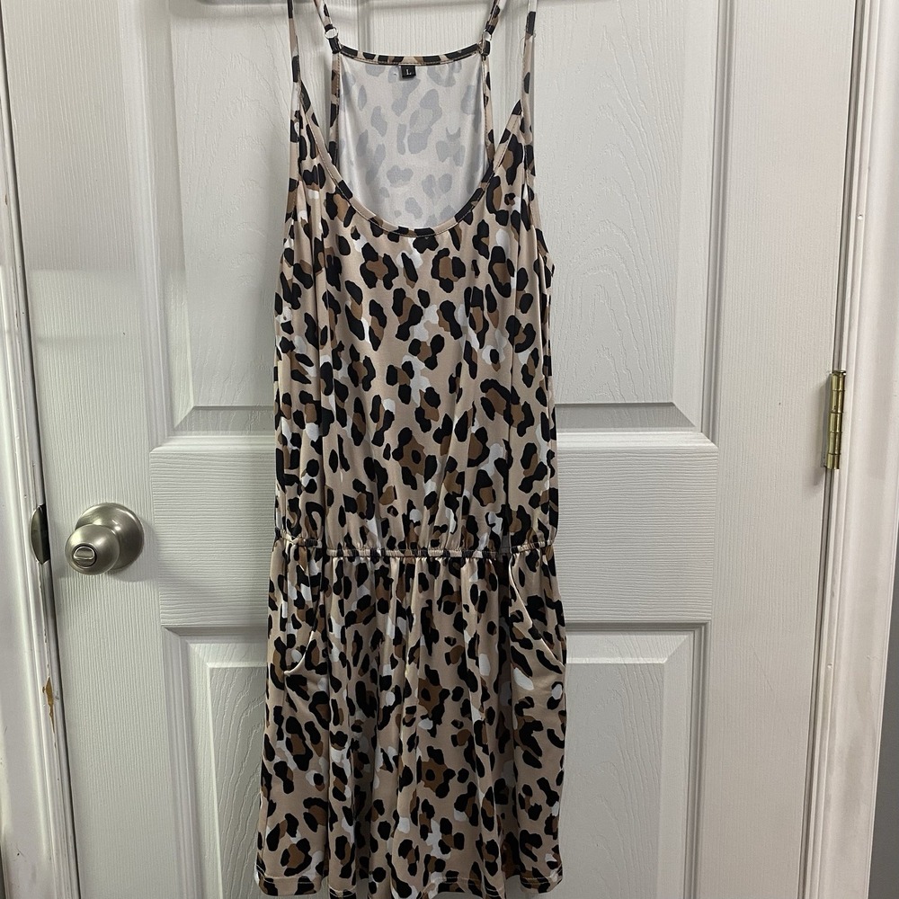 Unbranded Womens Cheetah Print Shorts‎ Jumper Sz L. Pockets